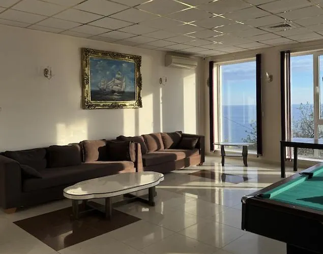 招待所 Amber 瓦爾納