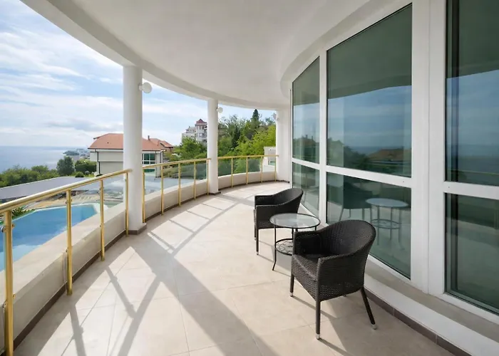 招待所 Amber 瓦爾納